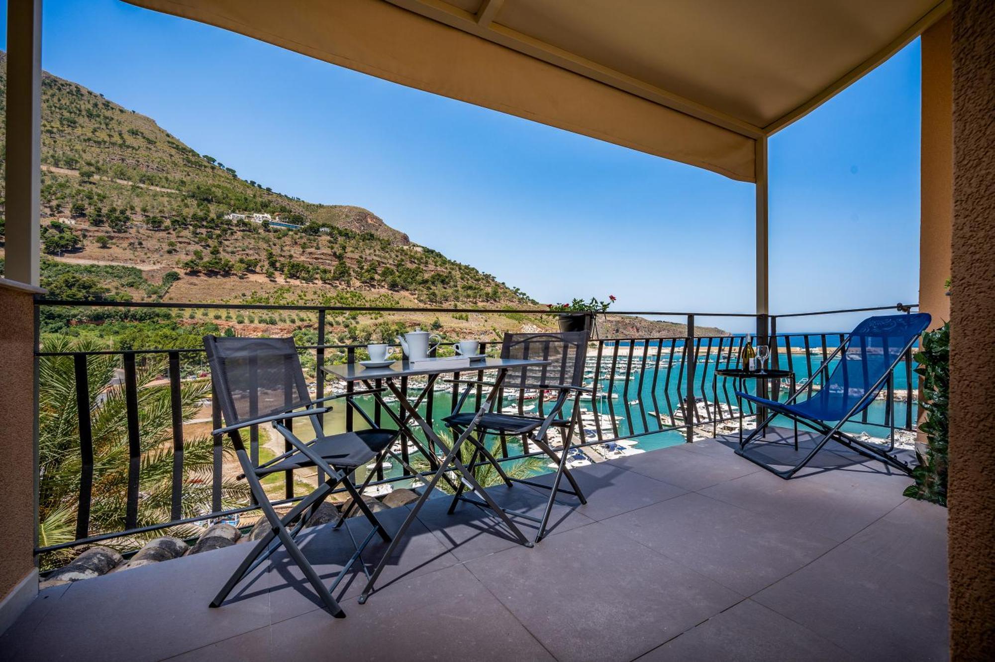 Suite Altamarea "Sea View Studios" Castellammare del Golfo Ngoại thất bức ảnh
