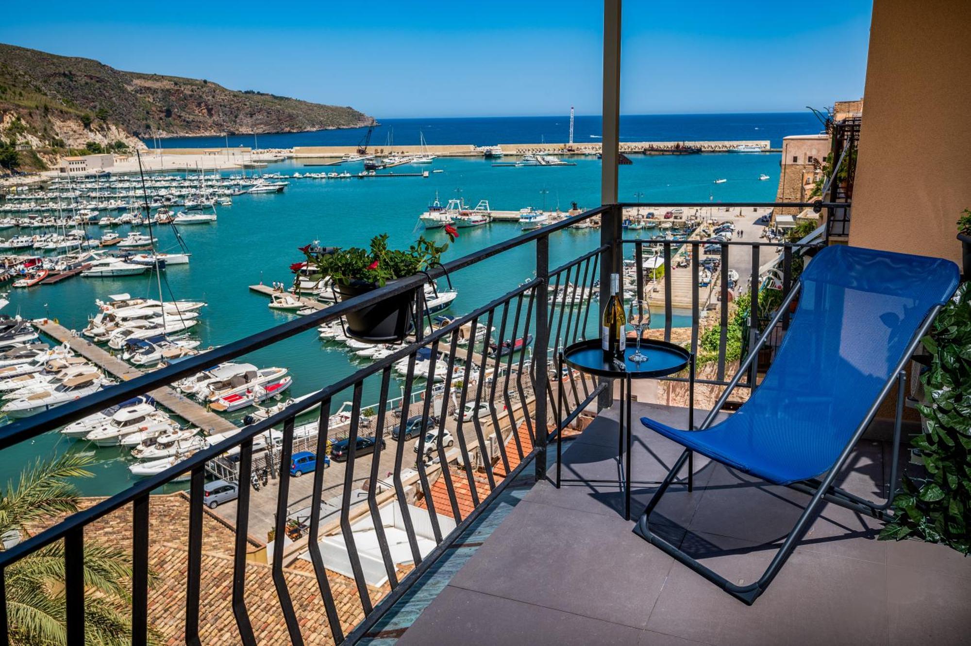 Suite Altamarea "Sea View Studios" Castellammare del Golfo Ngoại thất bức ảnh