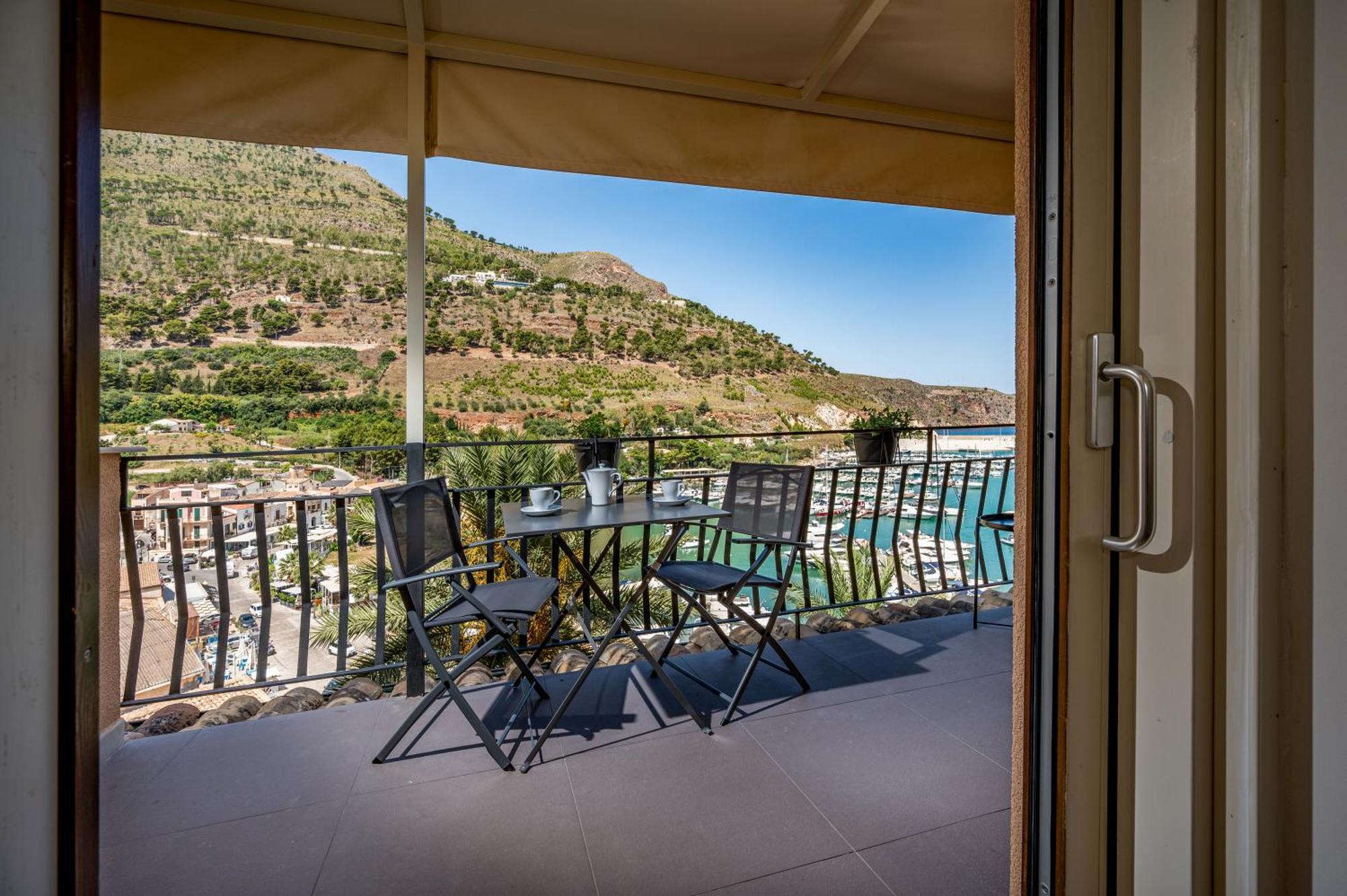 Suite Altamarea "Sea View Studios" Castellammare del Golfo Ngoại thất bức ảnh